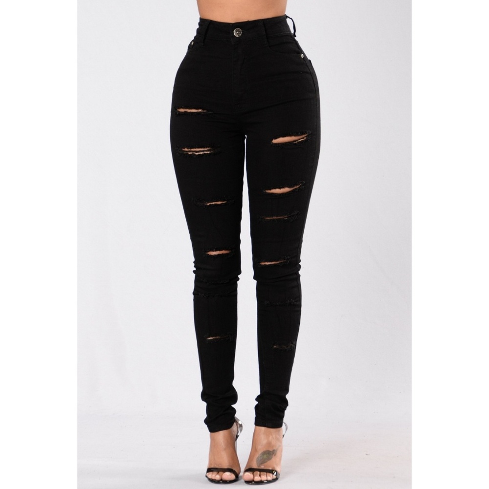 NWOT Black Ripped Skinny Jeans